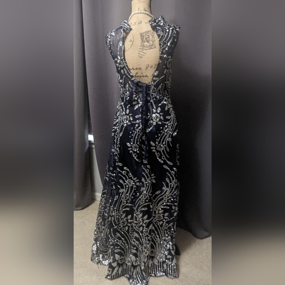 Coeur de vague navy Floral sheer-yoke collar gown - Picture 2 of 11